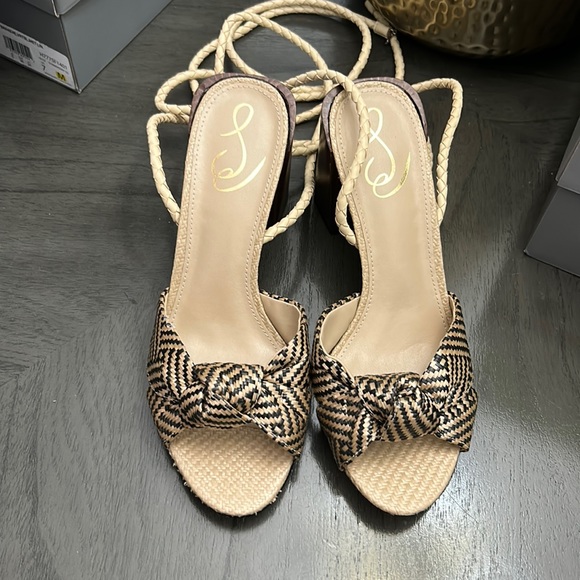 Sam Edelman Women Bodhi Tie Closure Open Toe Sandals, Black/Natural - Picture 8 of 11